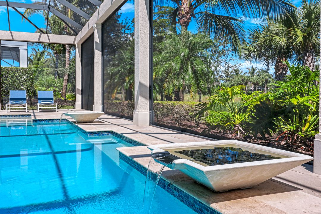 3154 Malaga Way, Naples, FL 34105