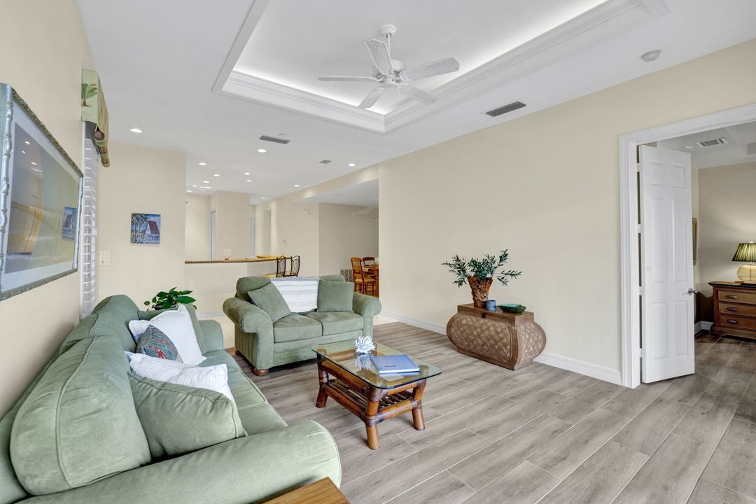 1485 Chesapeake Ave, Naples, FL 34102