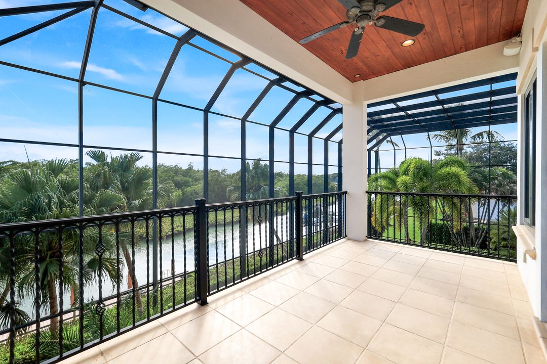1450 Gulfstar Dr S, Naples, FL 34112