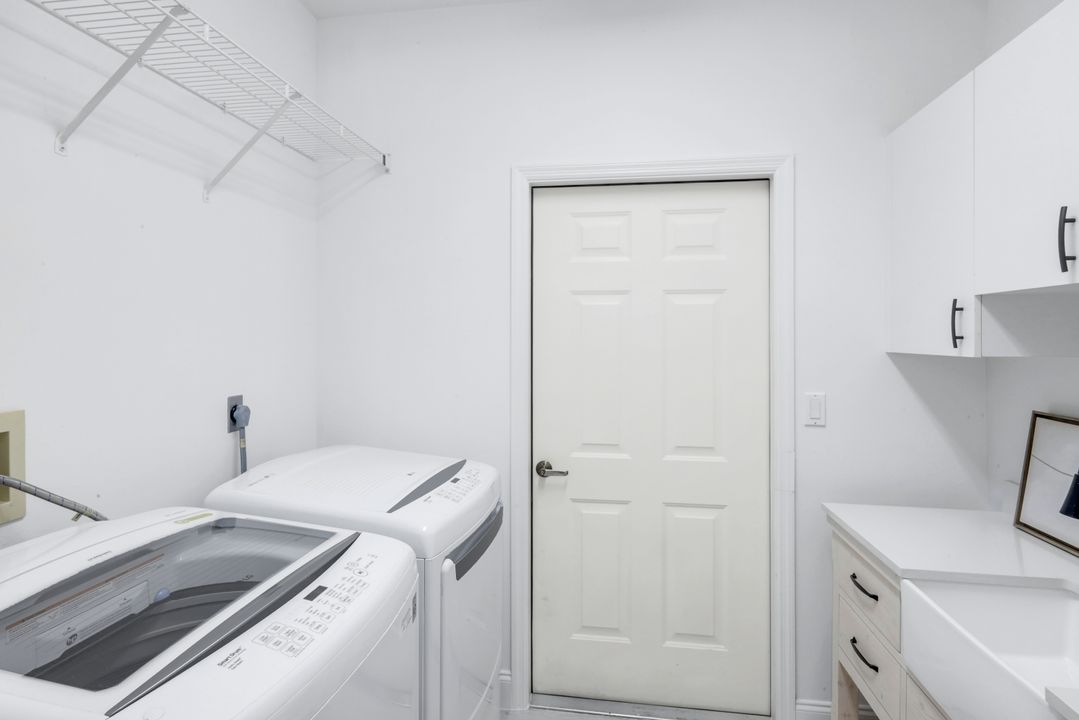 28501 Sombrero Dr, Bonita Springs, FL 34135