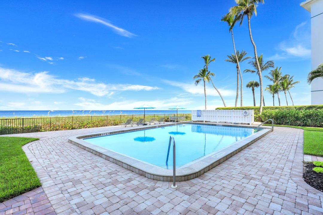 1977 Gulf Shore Blvd N #503, Naples, FL 34102