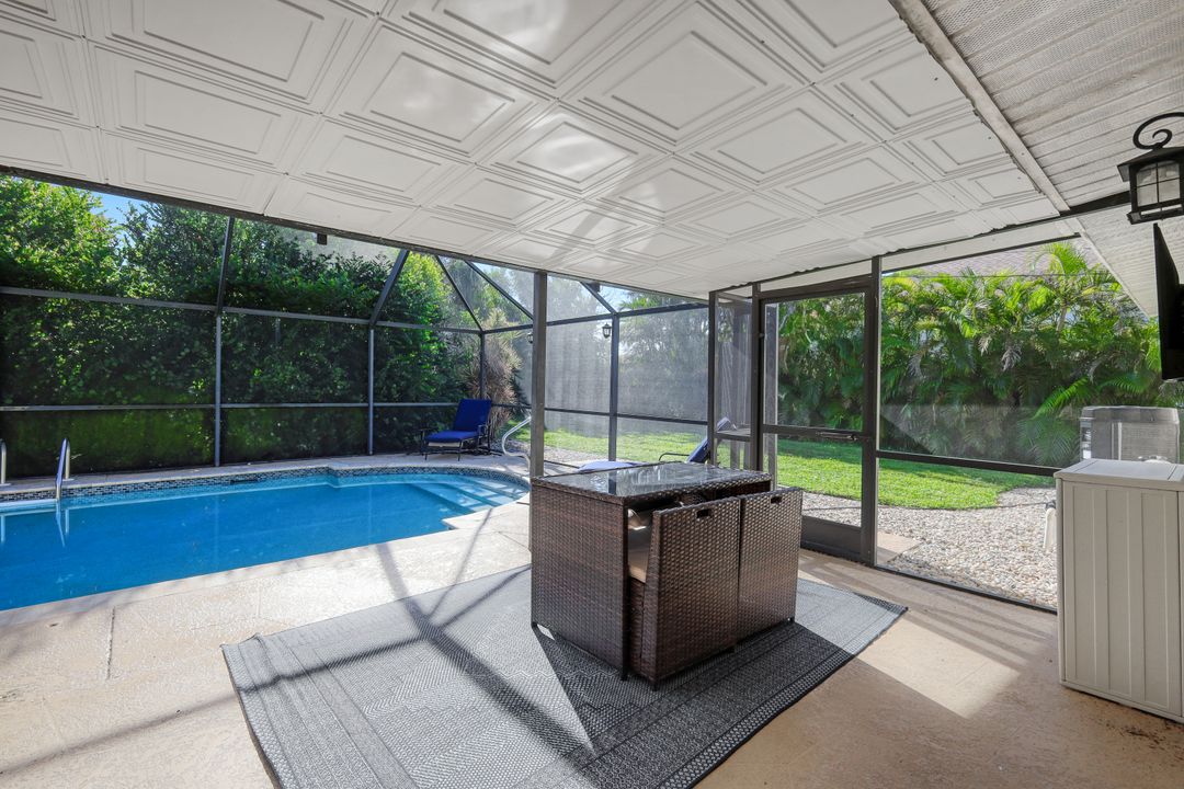 1319 SW 9th Ct, Cape Coral, FL 33991