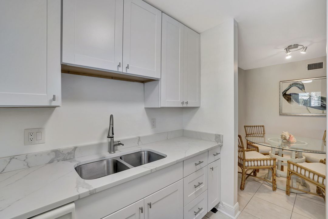 766 Central Ave #304, Naples, FL 34102