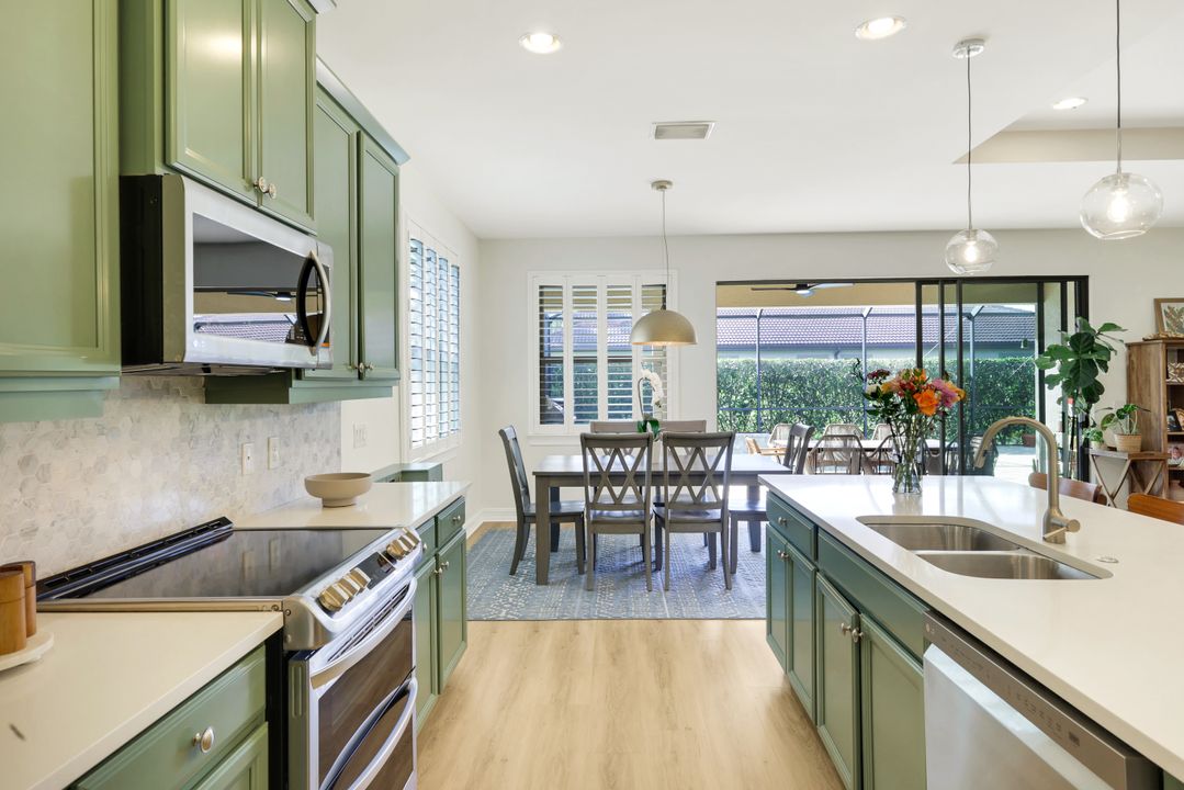 16357 Aberdeen Wy, Naples, FL 34110