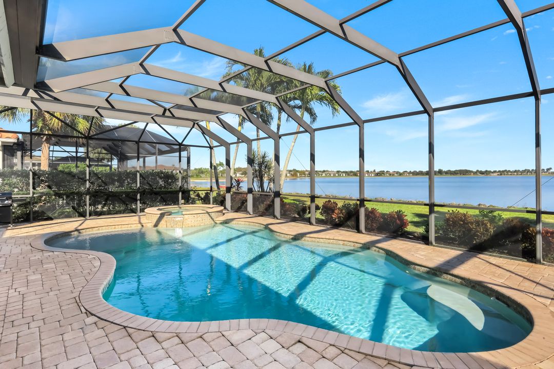 8765 Hideaway Harbor Ct, Naples, FL 34120