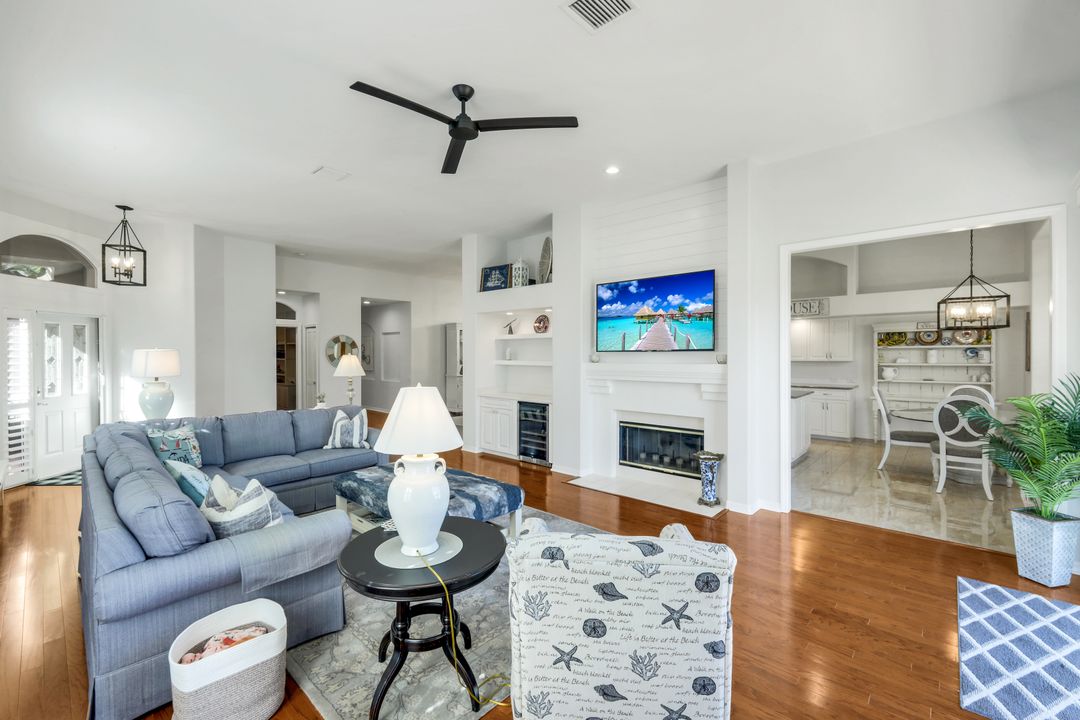 11416 Quail Village Way, Naples, FL 34119