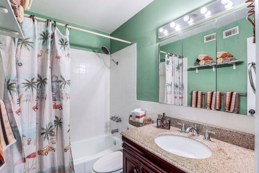 3758 12th St N, Naples, FL 34103