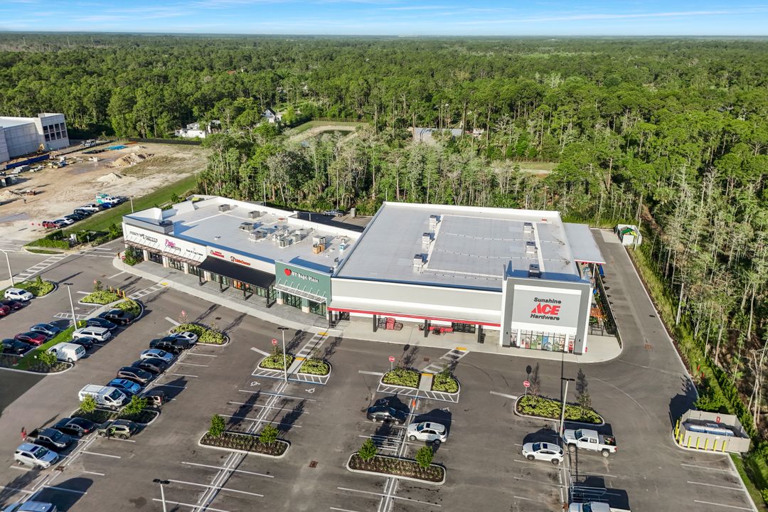 13855 Winchester Trl #200, Naples, FL 34120