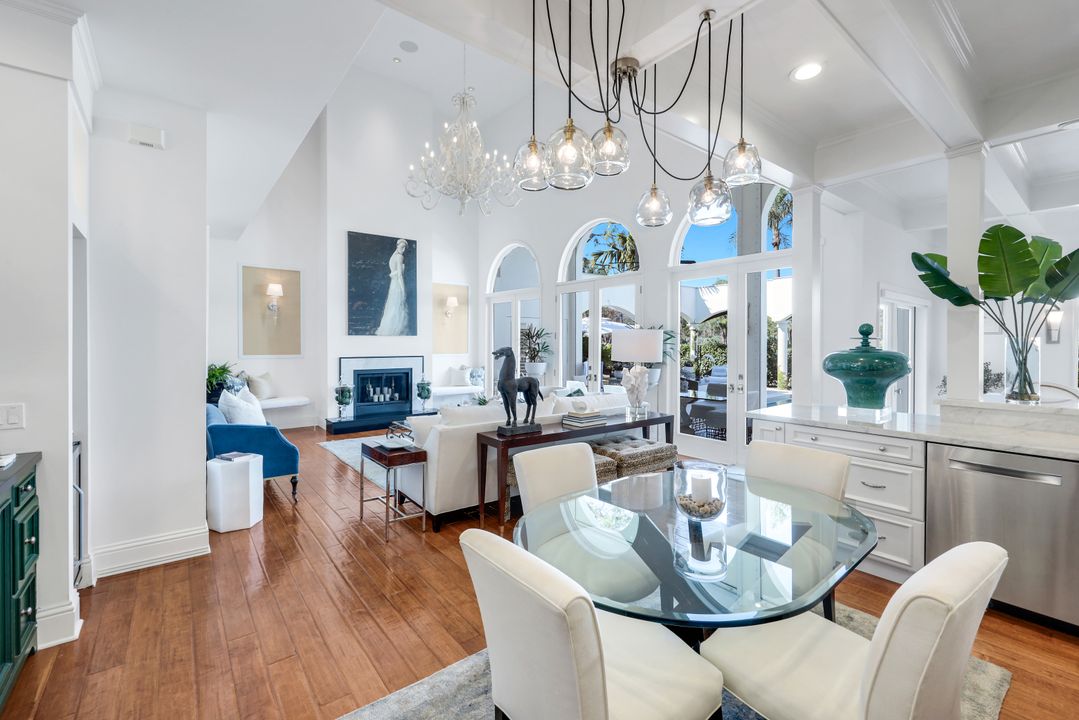 180 Edgemere Way S, Naples, FL 34105