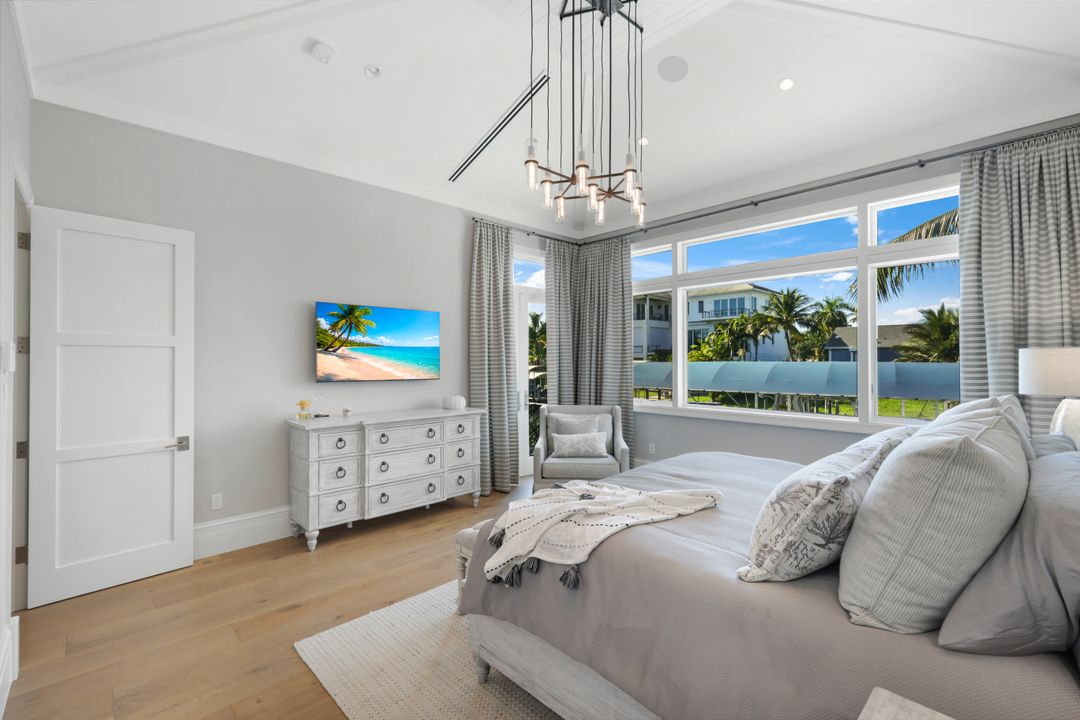 103 Bayview Ave, Naples, FL 34108