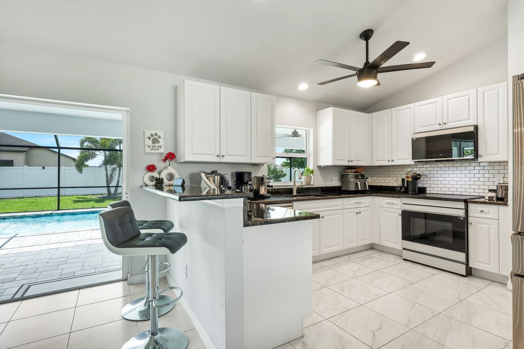 2118 SW 12th Terrace, Cape Coral, FL 33991