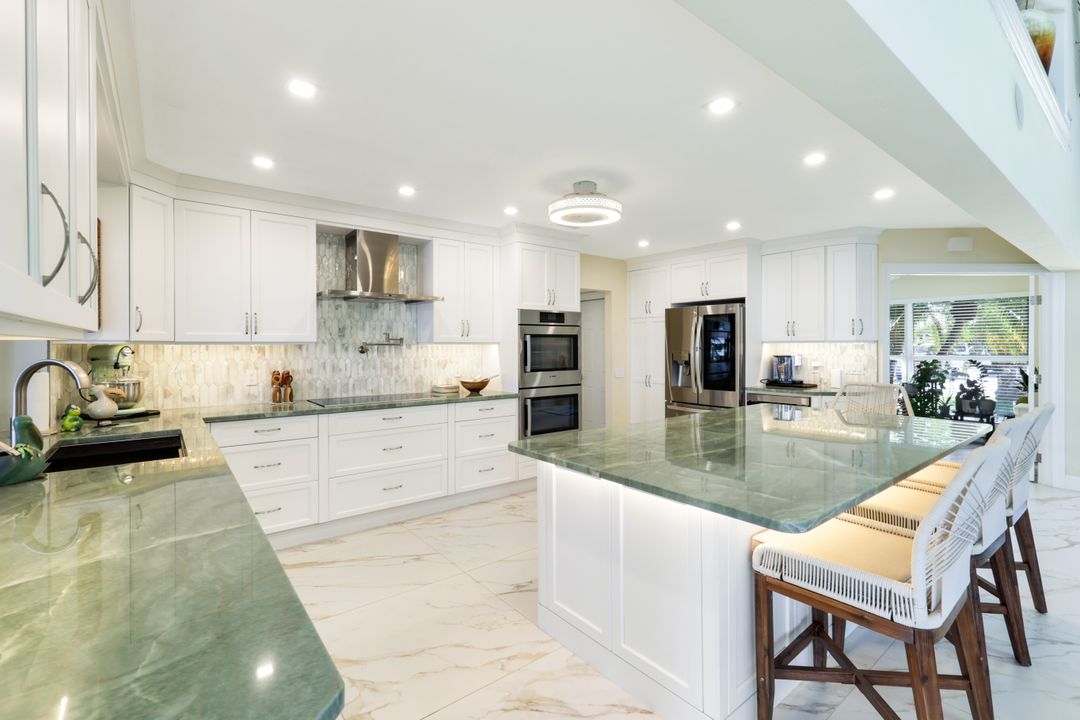 18323 Cutlass Dr, Fort Myers Beach, FL 33931