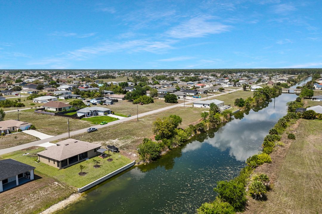 2519 NE 5th Pl, Cape Coral, FL 33909