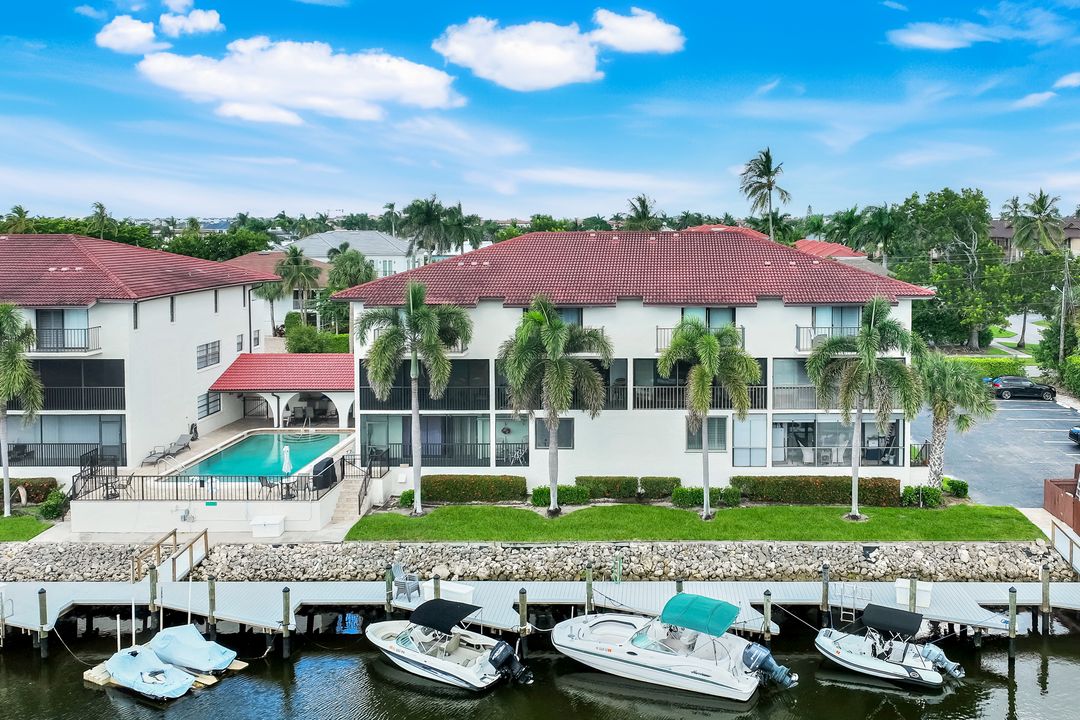 1400 Blue Point Ave #202, Naples, FL 34102