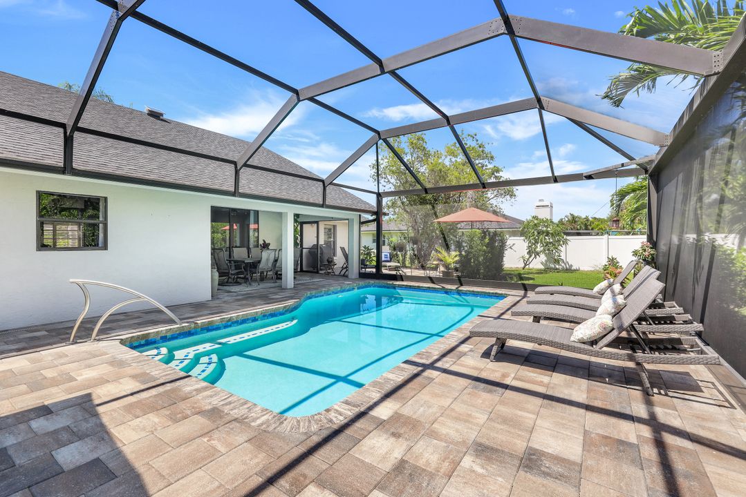 430 Cypress Way E, Naples, FL 34110