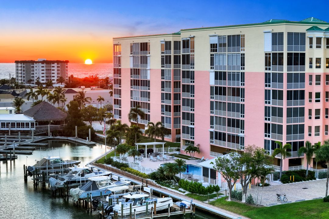 170 Lenell Rd #701, Fort Myers Beach, FL 33931