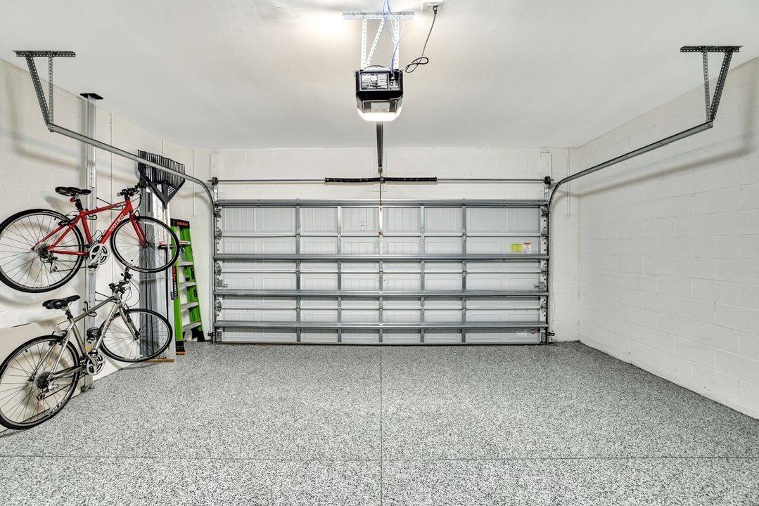 1952 Yellowfin Cir, Naples, FL 34114