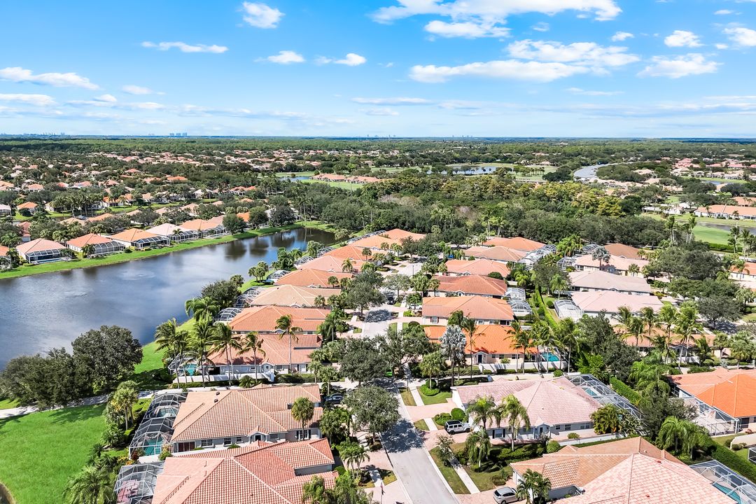 4251 Redonda Ln, Naples, FL 34119