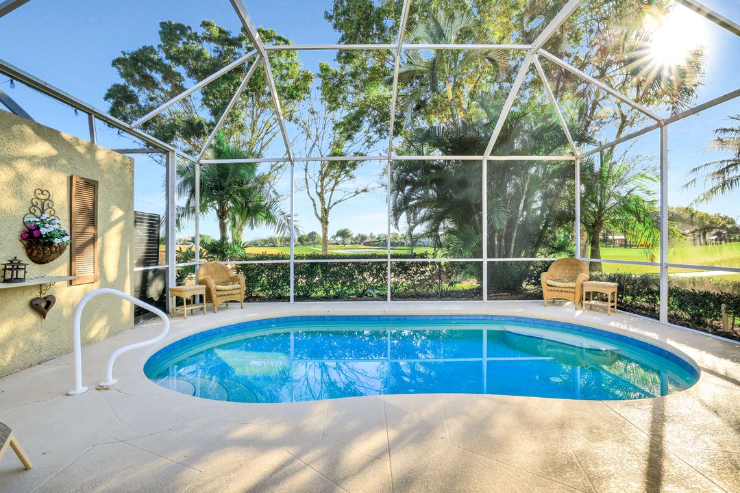 6679 Castlelawn Pl, Naples, FL 34113