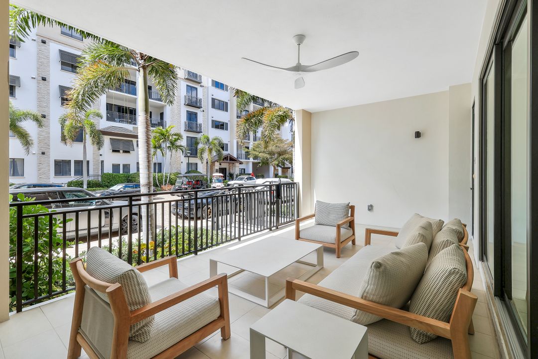 1130 3rd Ave S #105, Naples, FL 34102