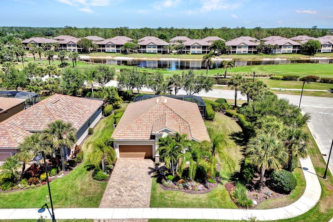 9578 Coquina Cir, Naples, FL 34120