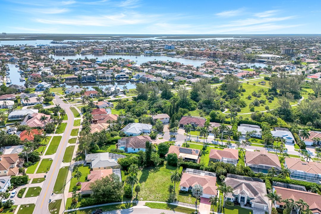 661 Lewis Ct, Marco Island, FL 34145