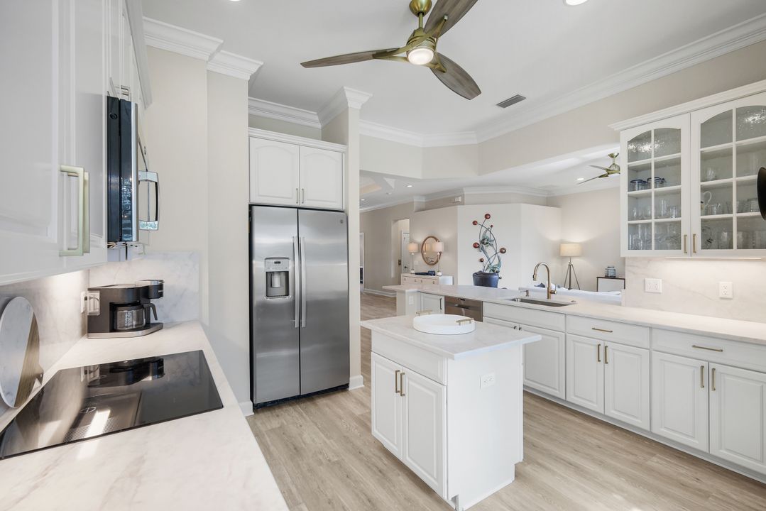 9201 Quartz Ln #202, Naples, FL 34120