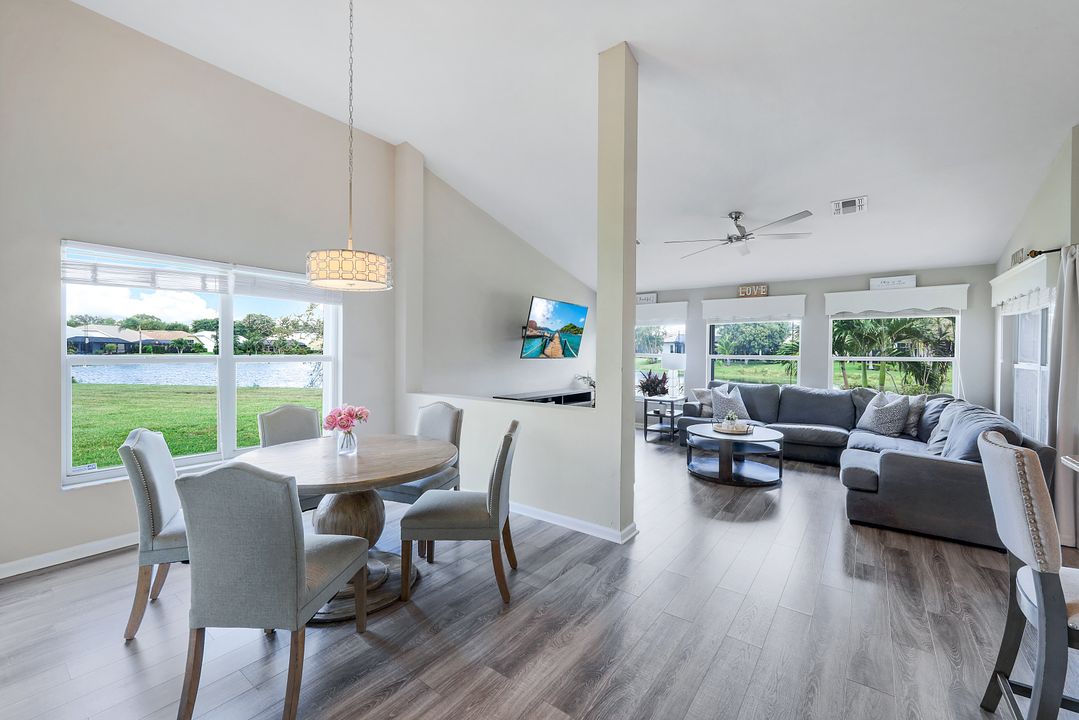 2520 Grove Isle Ct, Naples, FL 34109