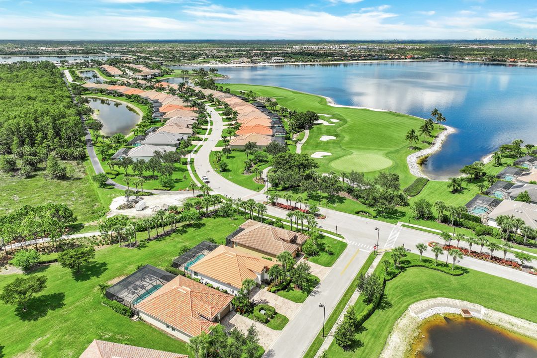 9062 Limestone Ln, Naples, FL 34120