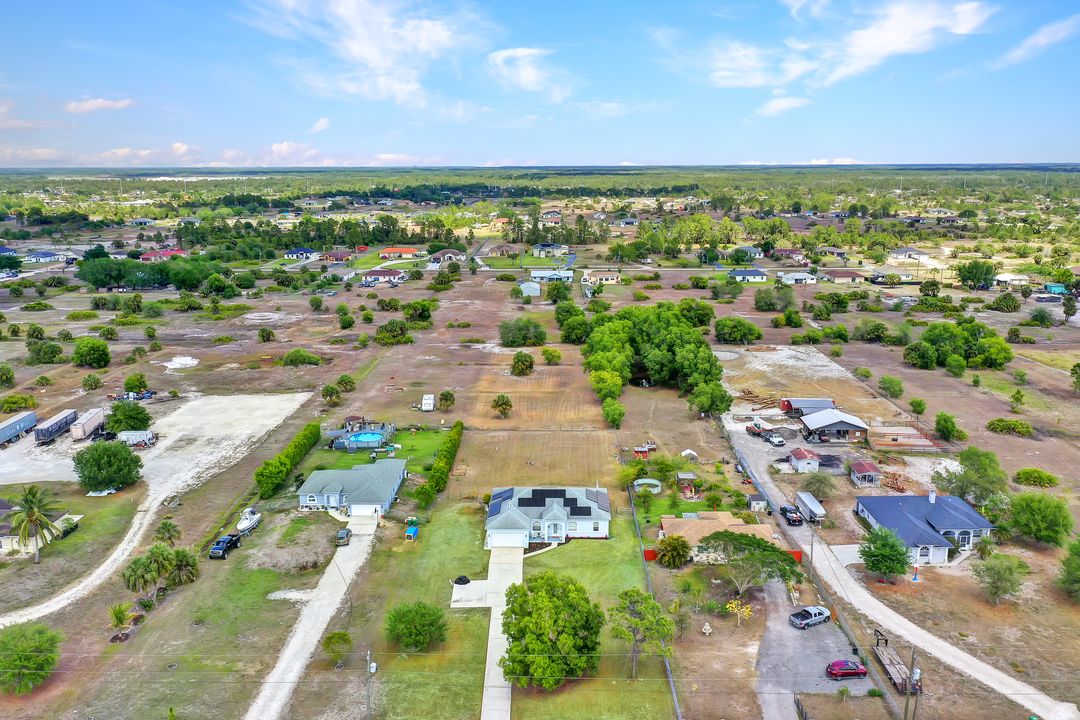 2525 39th Ave NE, Naples, FL 34120