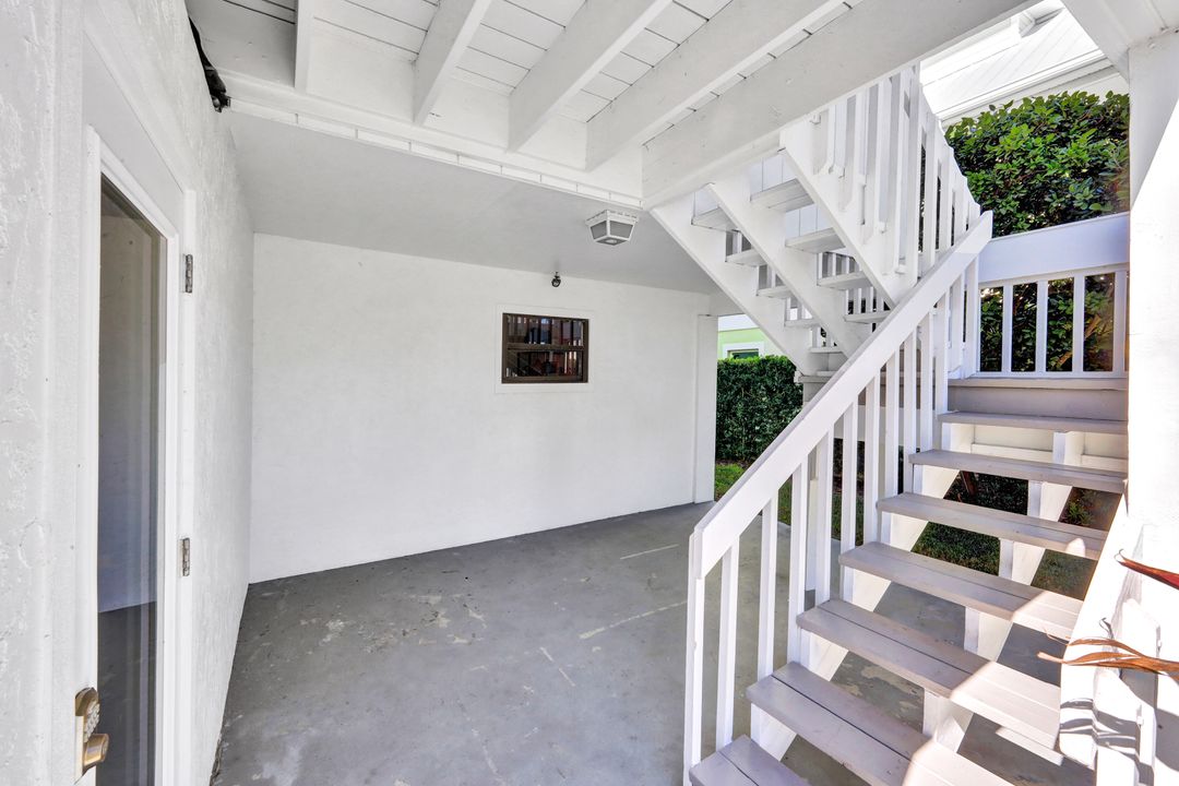 1285 Grand Canal Dr, Naples, FL 34110