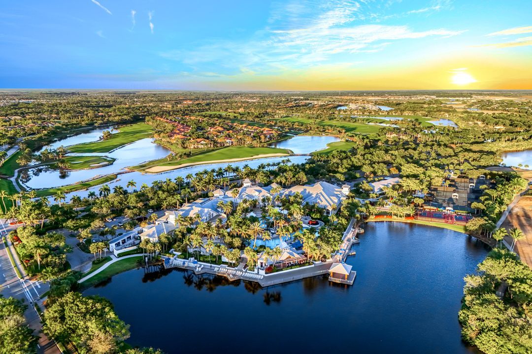 9038 Cascada Way #102, Naples, FL 34114