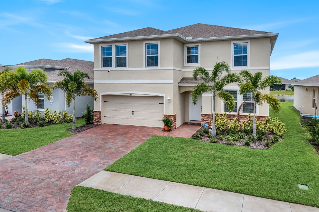 421 Coral Reef Pl, Cape Coral, FL 33993