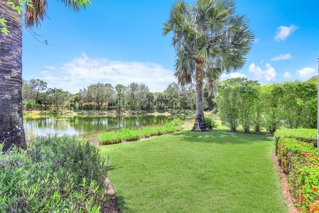 1940 Timberline Dr, Naples, FL 34109