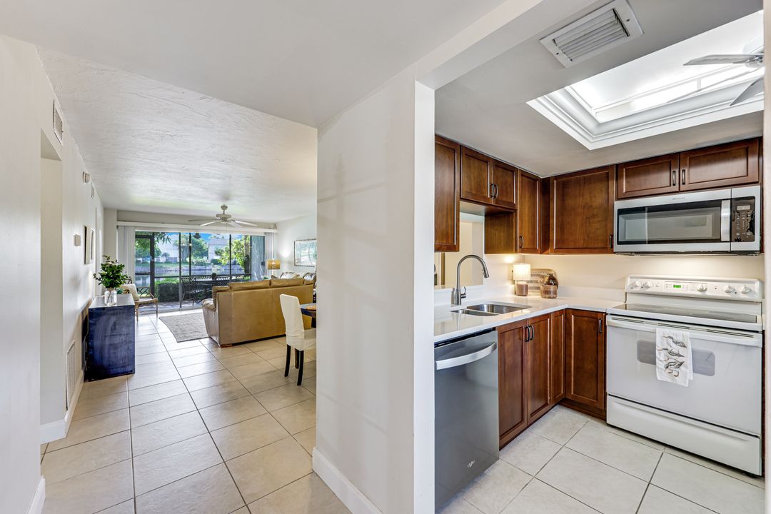 3030 Binnacle Dr #101, Naples, FL 34103