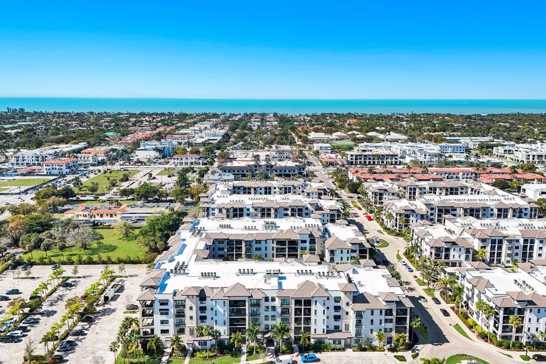 1130 3rd Ave S #405, Naples, FL 34102