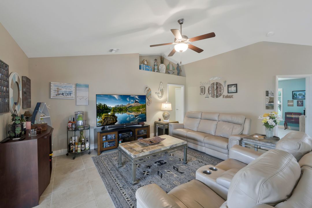 2703 NE 7th Ave, Cape Coral, FL 33909