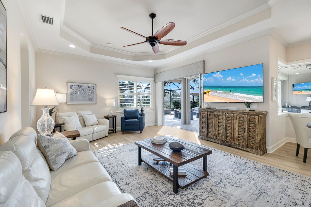 9356 Slate Ct, Naples, FL 34120