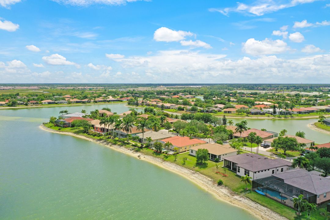 985 Chesapeake Bay Ct, Naples, FL 34120