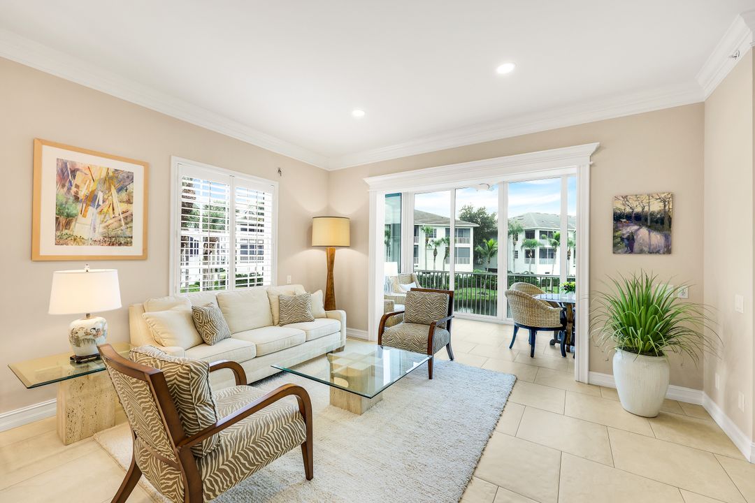 805 Bentwater Cir #101, Naples, FL 34108