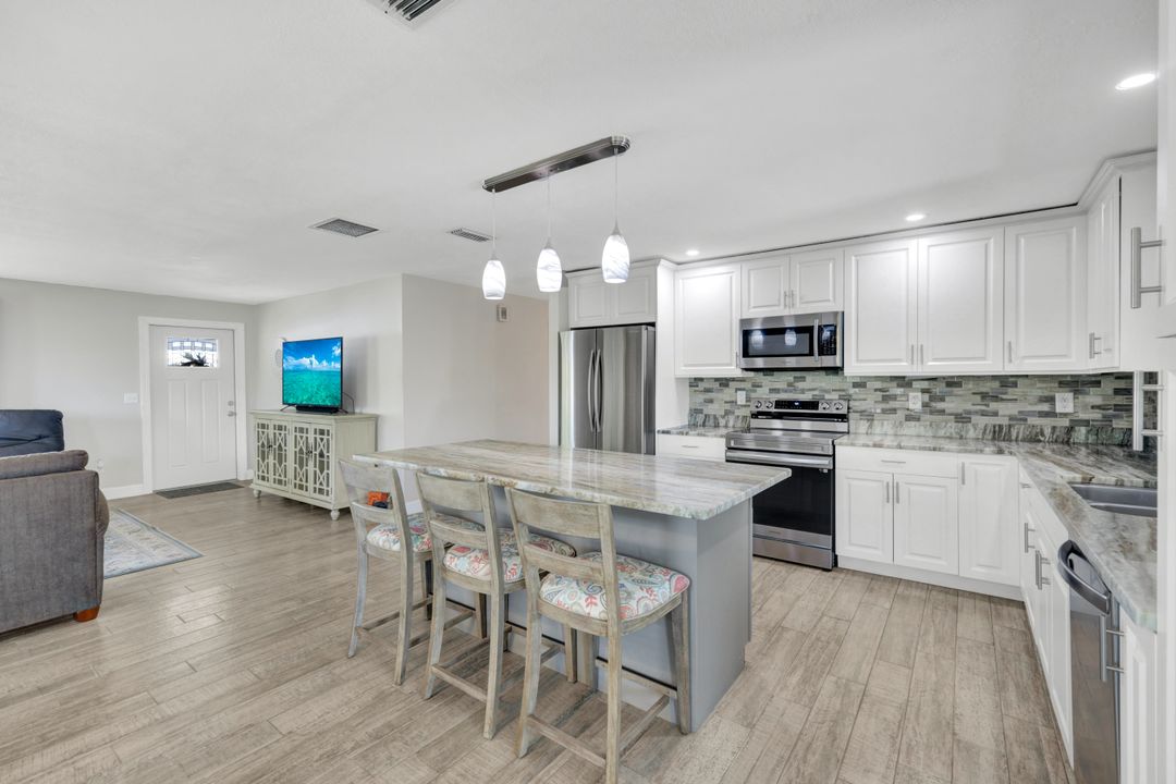 3210 King St, Fort Myers, FL 33916