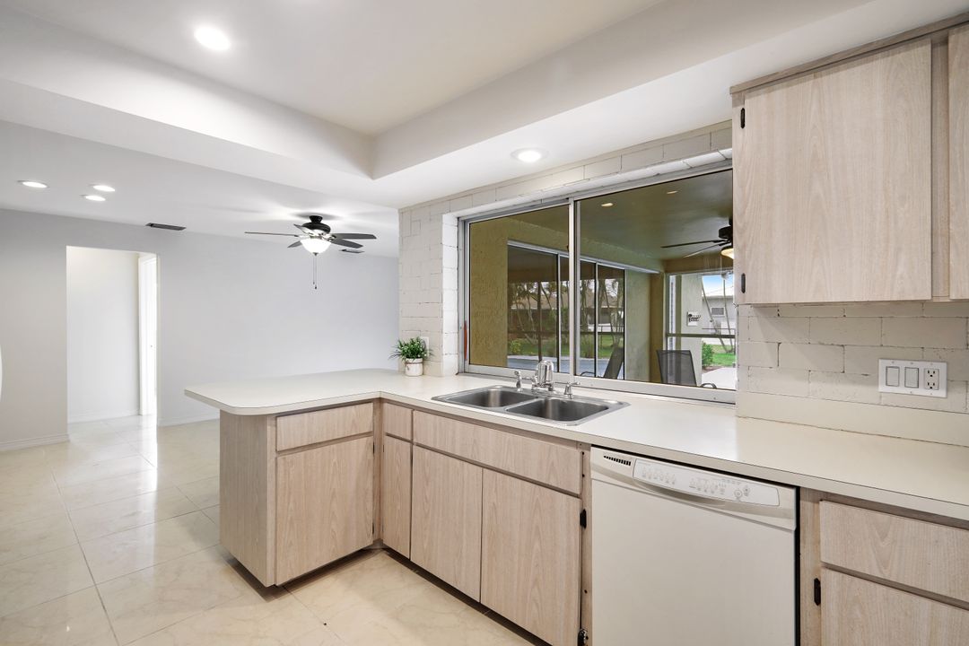 524 SE 36th St, Cape Coral, FL 33904