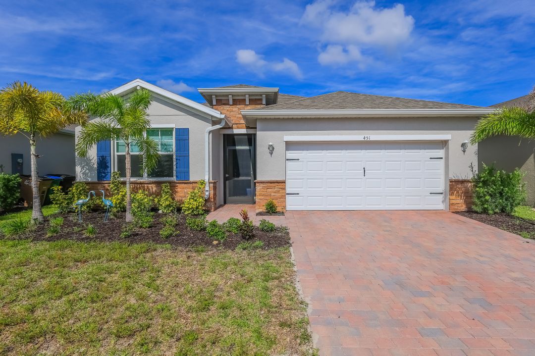 451 Spring Hill Lake Loop, Cape Coral, FL 33993