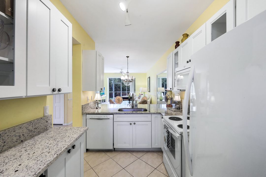 1308 Mainsail Dr #912, Naples, FL 34114