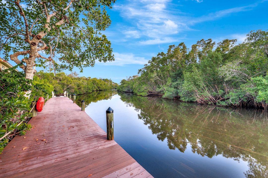 1252 Pocantico Ln, Naples, FL 34110