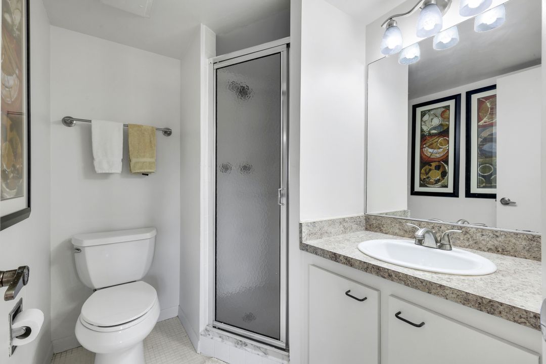 1084 Forest Lake Dr #304, Naples, FL 34105
