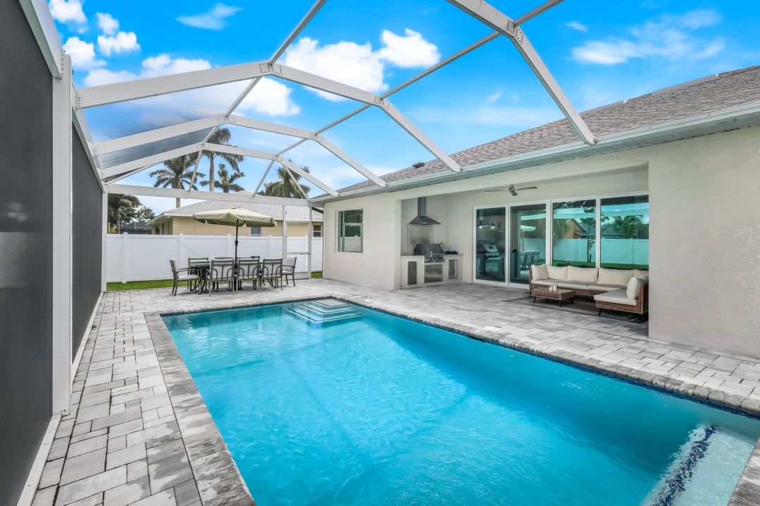 3821 SW 14th Pl, Cape Coral, FL 33914