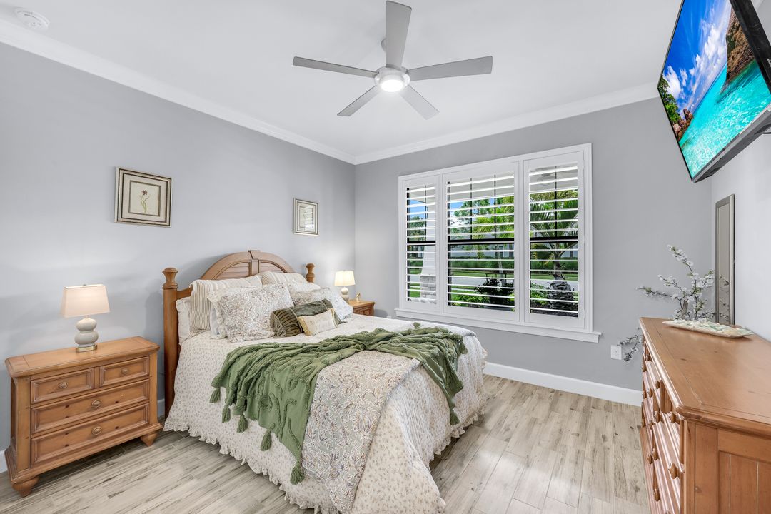 9354 Greyhawk Trl, Naples, FL 34120