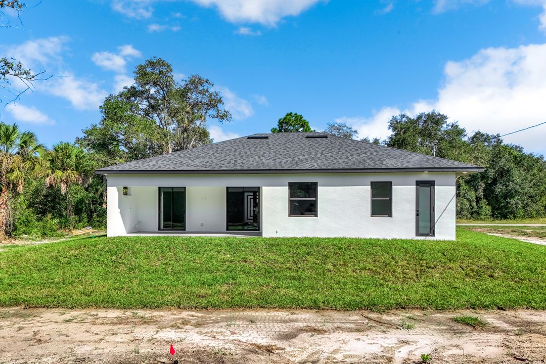 507 Prospect Ave, Lehigh Acres, FL 33972