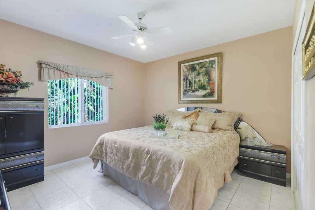 128 Heritage Way, Naples, FL 34110